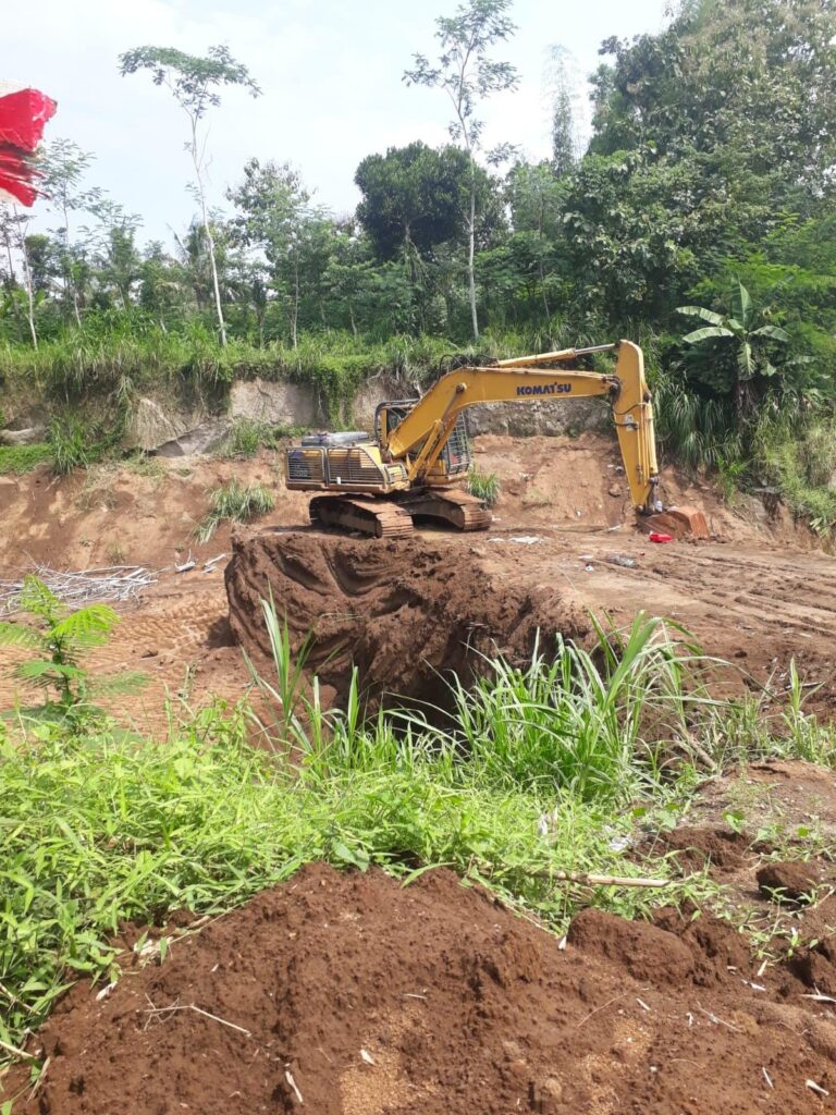 Dugaan Adanya Oknum yang Bermain Tambang Pasir di Tepi Sungai Brantas, APH Tulungagung Tidak Berani Menindak