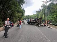 Polsek Kadungora Tangani Laka Tunggal Light Truck di Jalan Raya Baru Kadungora